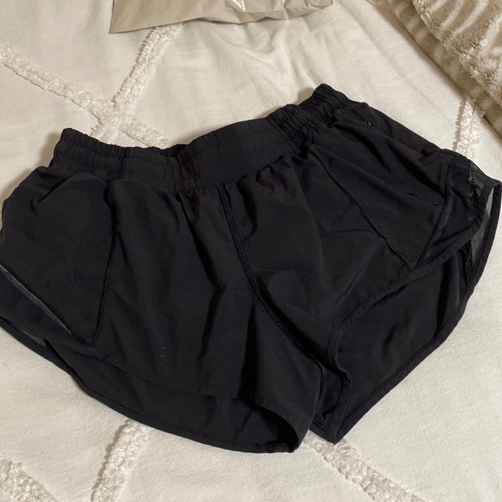 Lululemon Hotty Hot Short 2.5”